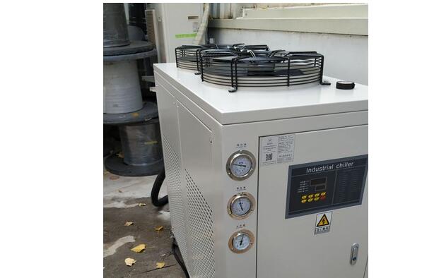風冷式冷水機的組成部分是哪些